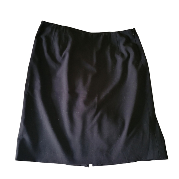 Josephine Chaus Dresses & Skirts - 𝅺Chaus Black Stretch Pencil Skirt, plus size